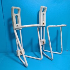 PAIR OF VINTAGE 80'S / 90'S WHITE ELITE WATER BOTTLE CAGES FOR RACING BIKE