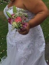 Stunning Plus Size wedding dress From size 18+ corset Back.send Offers