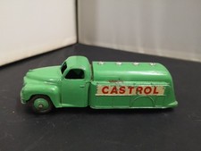 M541-DINKY TOYS No441 STUDEBAKER TANKER. 'CASTROL'
