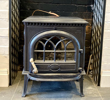 Black Jotul 3 LPG GAS STOVE Excellent condition, Classic style with opening door