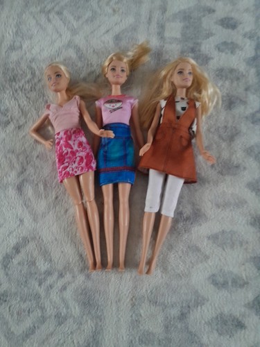 Barbie doll bundle - doll,