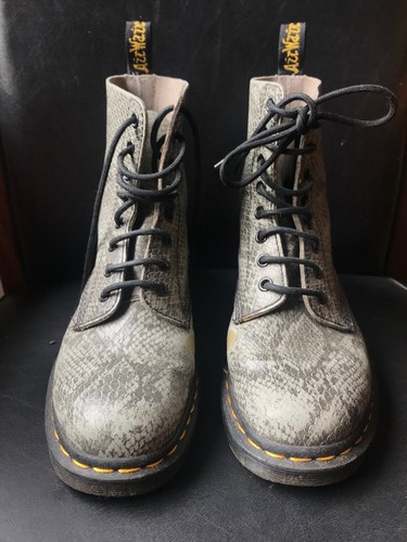 Martens boots size grey - dr,