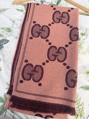 Gucci authentic scarf - authentic,
