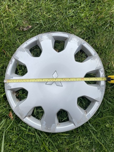 Mitsubishi wheel trim colt - mitsubishi, 14"