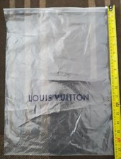 1 X LOUIS VUITTON Plastic