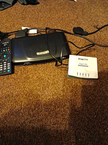 Draytek vigor120 adsl2 modem - adsl2+,