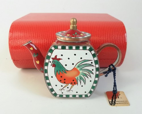 Charlotte vita teapot - di,