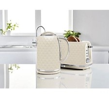 kettle and 2 Slice toaster set Cream