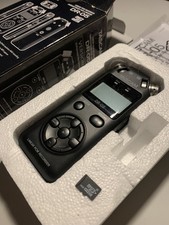 Tascam DR-05 Linear PCM Recorder + 4GB micro SD card. 