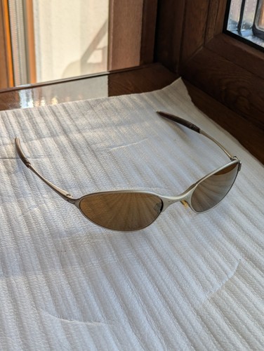 Vintage oakley wire - c,