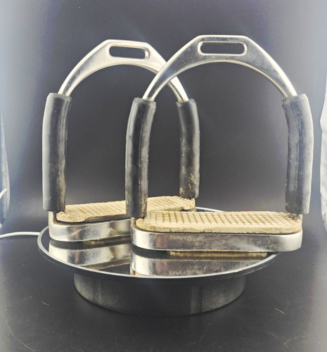 Metal pair horse - horse, stirrups
