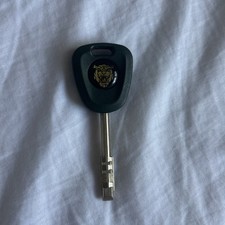 VINTAGE “JAGUAR” GROWLER OLD CAR KEY 2001