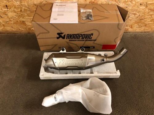 Akrapovic racing line exhaust