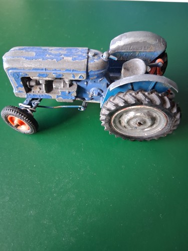 Britains fordson major tractor