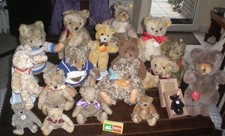 VERY BIG LOT OF OLD TEDDY BEARS