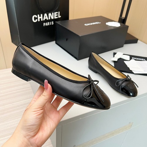 Chanel black classic ballet - black,