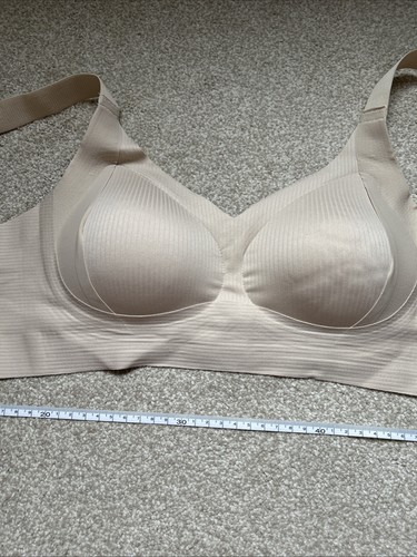 Belvia seamless bra beige size - seamless,