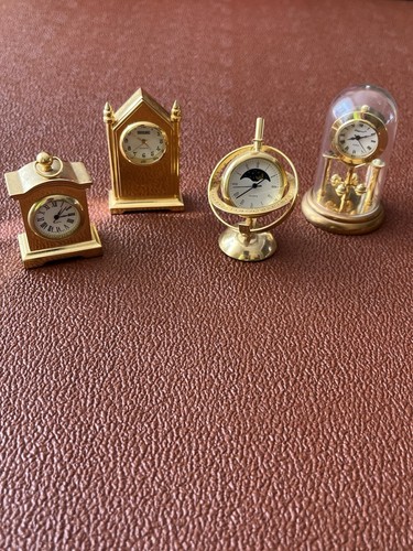Miniature quartz clocks - miniature,