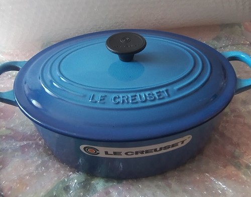 Creuset signature cast iron - le,