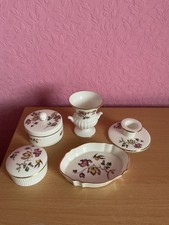 5 Pieces Of Wedgewood Swallow Pattern