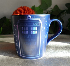 DR. WHO BLUE TARDIS DESIGN