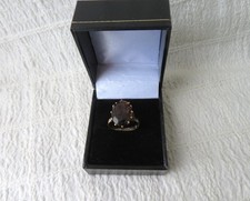 VINTAGE. 9CT YELLOW GOLD &