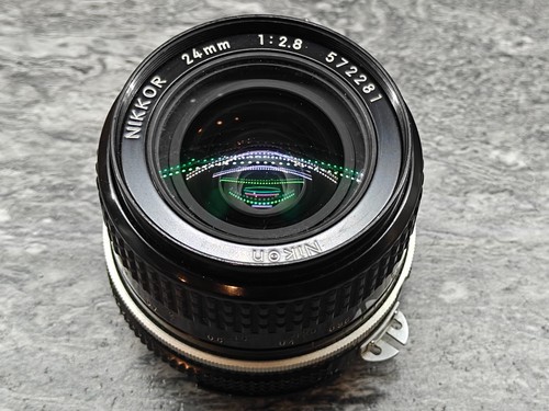 Nikon nikkor 24mm 8 - 24mm, f/2.8