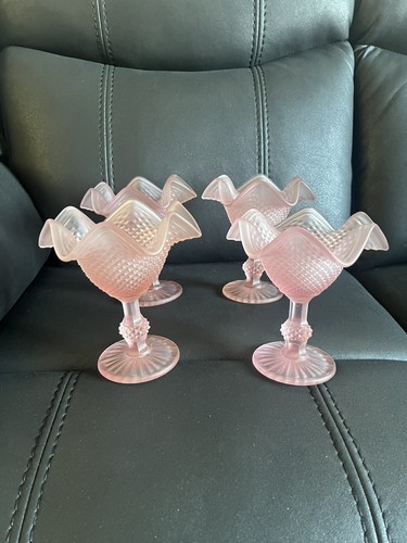Pink retro glass sundae - pink,