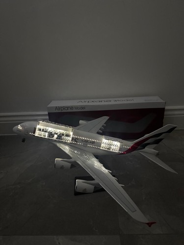 Airbus a380 model 160 scale - airbus,
