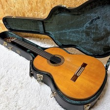 YAMAHA GC-15M Classical Guitar