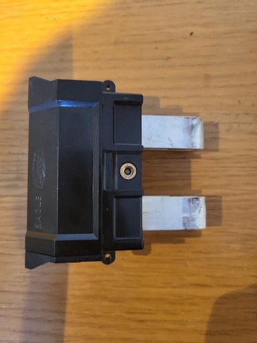 Lucy eagle mains service - lucy, cut