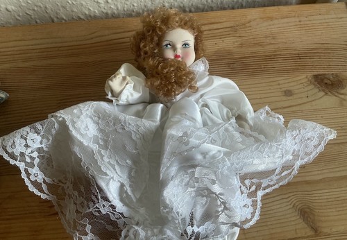 Porcelain doll 22cm tall - -,