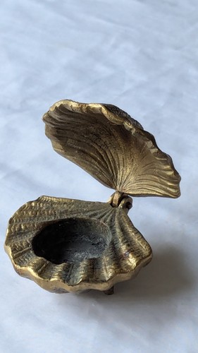 Vintage brass solid scalloped - vintage,