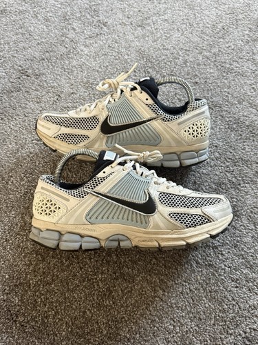 Nike vomero light - nike, and