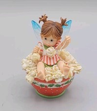 Enesco My little kitchen fairies "Stringing Popcorn Fairie " 2006 G.G. Santiago