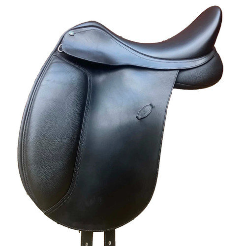Arena bates dressage - by,