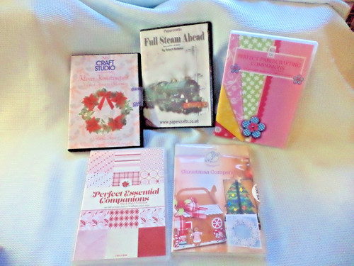 Five retro papercraft design