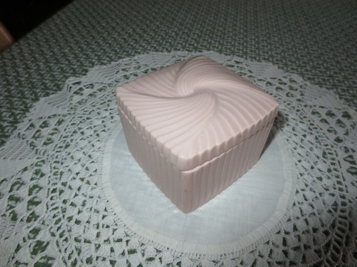 Avon fluted soft pink - fluted,