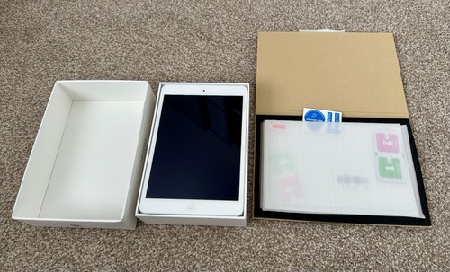 Silver apple ipad mini - apple,