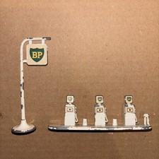 MATCHBOX LESNEY - GARAGE PUMPS