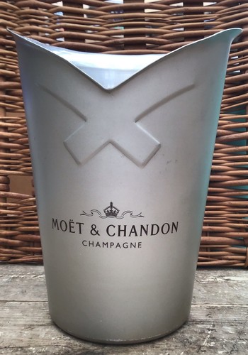Moët chandon champagne - moët,