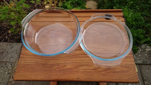 Pyrex large casserole dishes - ,