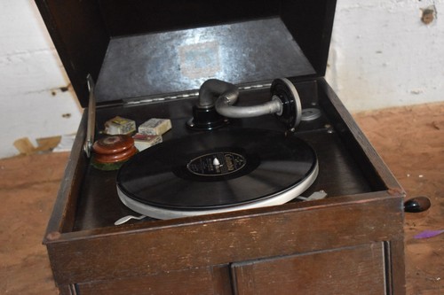 Vintage hmv model 103 wooden - model,