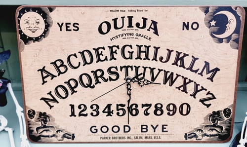 Ouija board clock genuine - -,