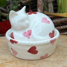 EMMA BRIDGEWATER  Pink Hearts Cat on Basket . Pink Coddler Trinket Pot