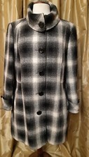Debenhams P- Ladies Check Coat - Pre-Owned -Size 16P -Lovely Warm & Stylish Coat