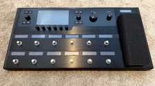 Line 6 Helix Floor Effects Processor/Guitar Amp Modeller  with Official Backpack