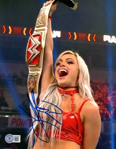 Liv morgan signed autograph - liv,
