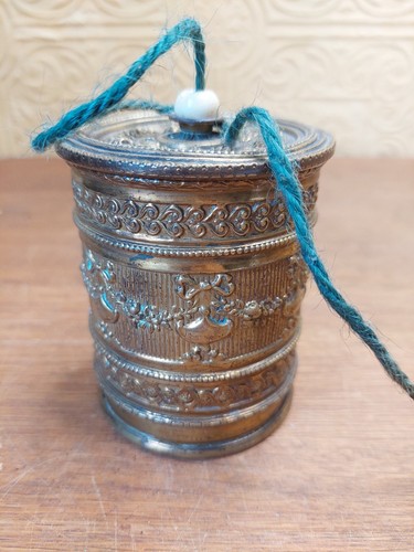 Antique embossed brass string - brass,