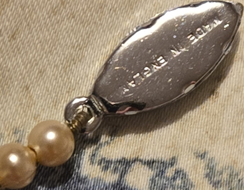 Ivory pearl beaded necklace - ivory,